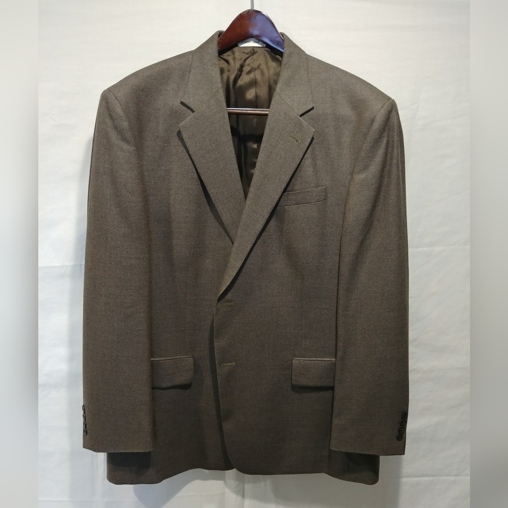 Men's Geoffrey Beene suit coat. 48L. Brown.
